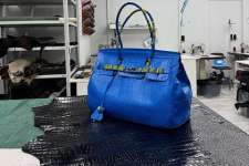 Сумку Birkin из пакета IKEA продали за 250 тысяч рублей