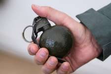 Украинец решил сделать предложение любимой кольцом от боевой гранаты и попал в тюрьму