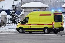 Школьница попала в реанимацию после удара током от турникета