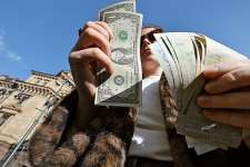 В России подорожали доллар и евро