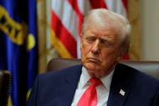 Трамп уснул во время заседания Совета мира и попал на видео