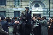 В сети появился первый трейлер фильма по «Острым козырькам»