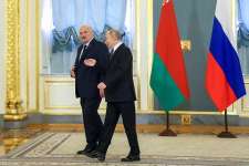 Путин тепло поприветствовал Лукашенко в Кремле