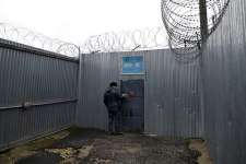 Россиянин освободился из колонии и оказался вновь задержан прямо на выходе из нее