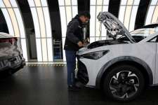 Покинувший Россию автогигант отзовет сотню тысяч электрокаров