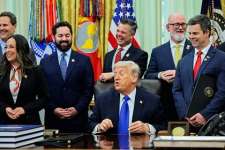 Трамп необычно объяснил отказ от бронежилета после покушения